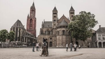 Vrijthof Nederlandse Quiz Over Maastricht Nederlandstalige Stad Steden Limburg Geschiedenis Cultuur