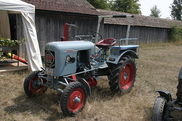 Tractoren tractor trekker trekkers jaren 50 1950 20e eeuw oude modellen quiz raden herkennen boerderij