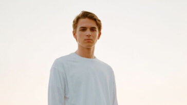 Lyrics Songtekst Antoon Hyperventilatie Quiz Big2 Leuk Grappig VragenVuur