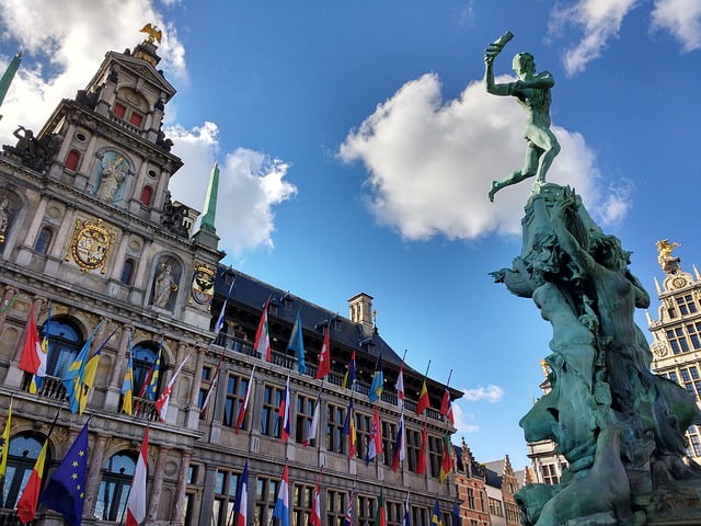 Quiz Belgische Steden Gewesten Vlaanderen of Wallonië Antwerpen Brussel Gent Luik Brugge Waals Vlaams Quiz Overzicht Lijst grootste bekendste taal Frans Nederlands