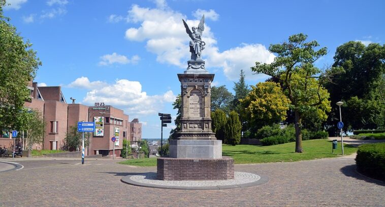 quiz lijst overzicht test Foto's Nijmeegse standbeelden uit Nijmegen welke personen monumenten geschiedenis stadsarchief centrum historie bekende beroemde mensen