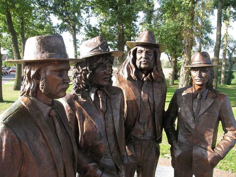 Quiz Normaal monumenten band Nederlands standbeelden artiesten bands zangers zangeressen lijst overzicht geschiedenis Amsterdam muzikanten